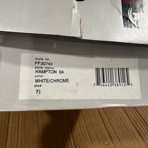 VTG New in the box. White/ Chrome Phat Farm Hampton 04 Sneakers. Women’s Sz: 7.5 - Picture 8 of 9